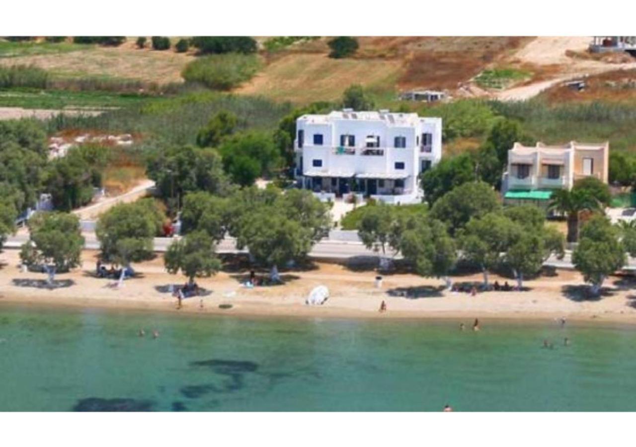 Apartments With View 아다마스 외부 사진